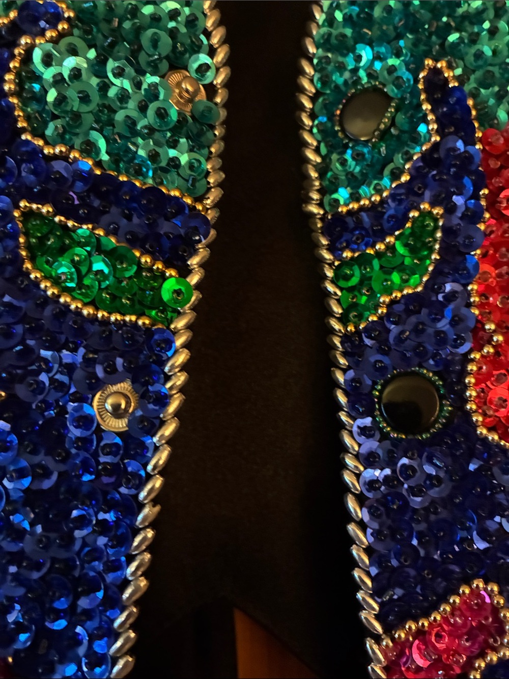 Beaded Peacock Sequin Vest in Teal, Black & Multicolor SMALL - Picture 3 of 5